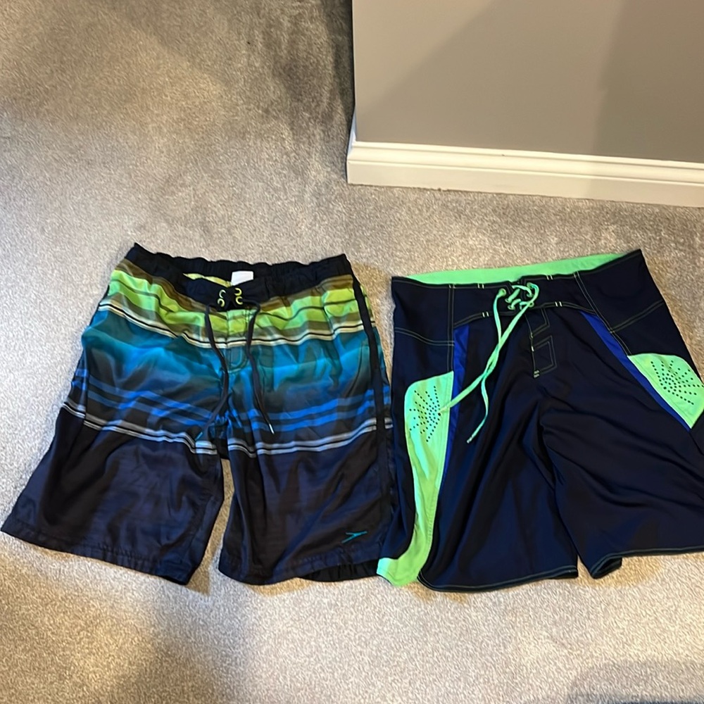 Men’s swim trunks, fit waist 34